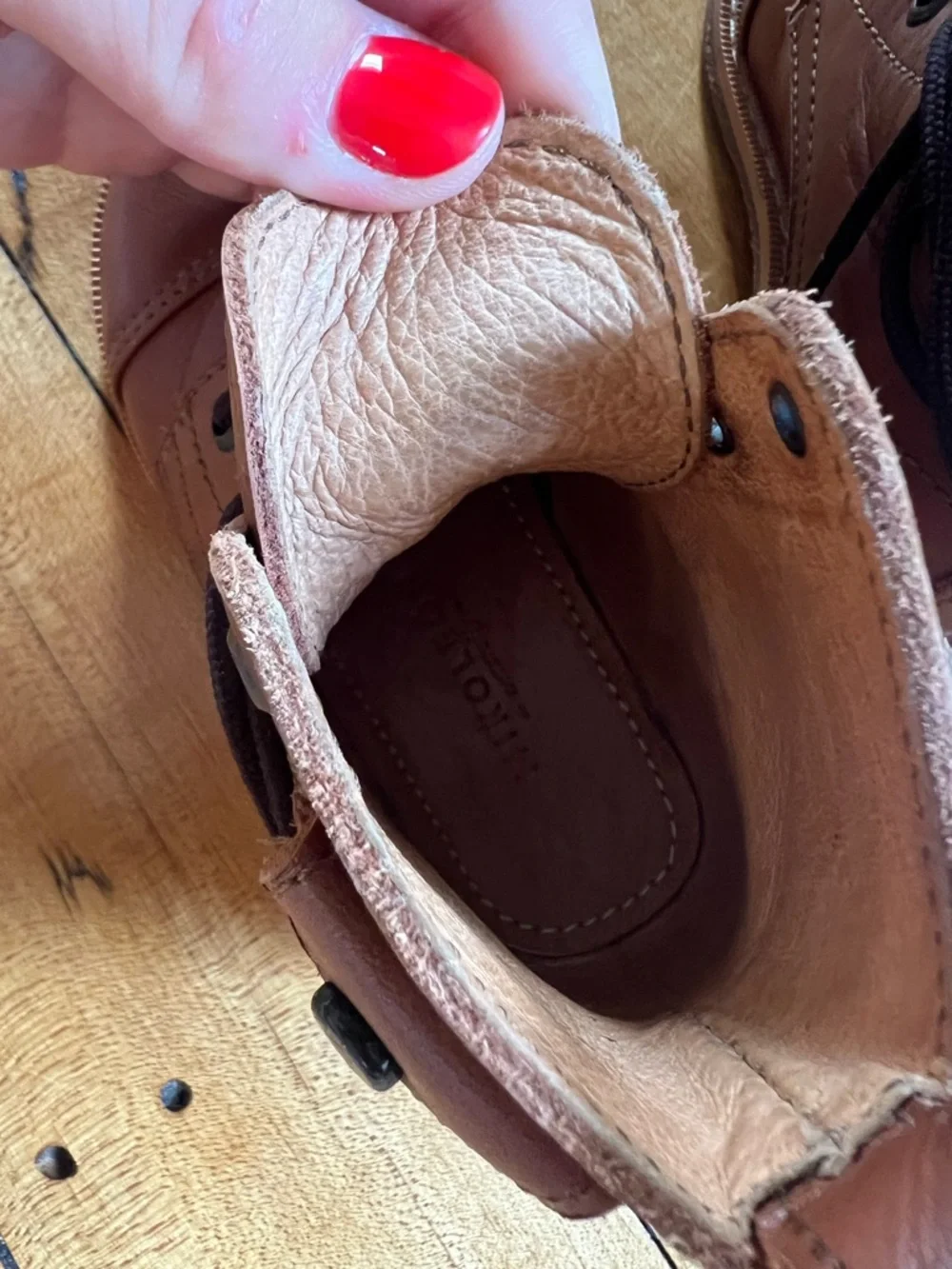 Mikoleon leather boots